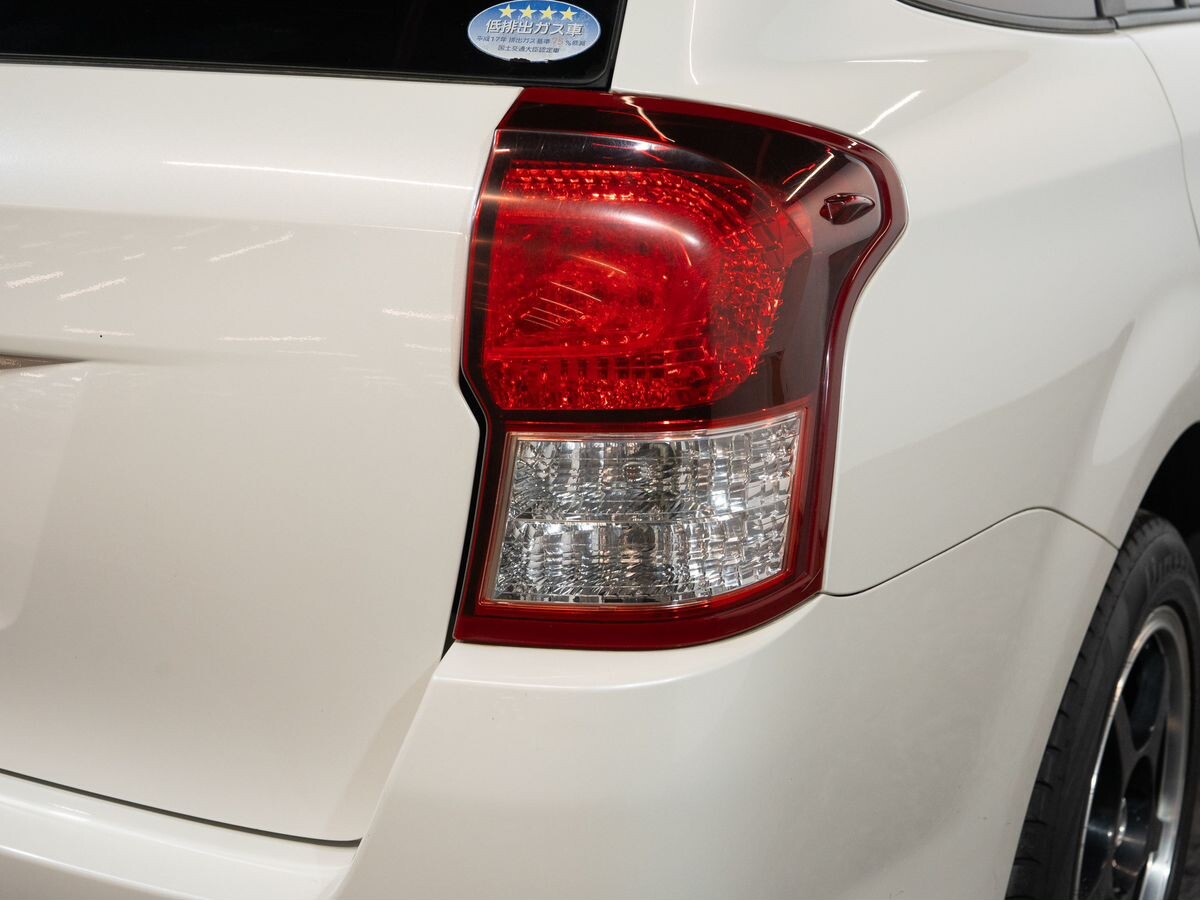 Toyota Corolla Fielder 2013 - фото автомобиля