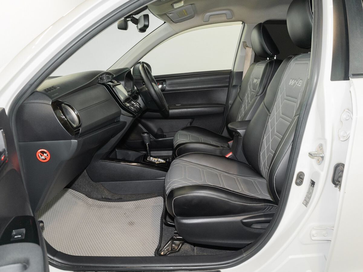 Toyota Corolla Fielder 2013 - фото автомобиля