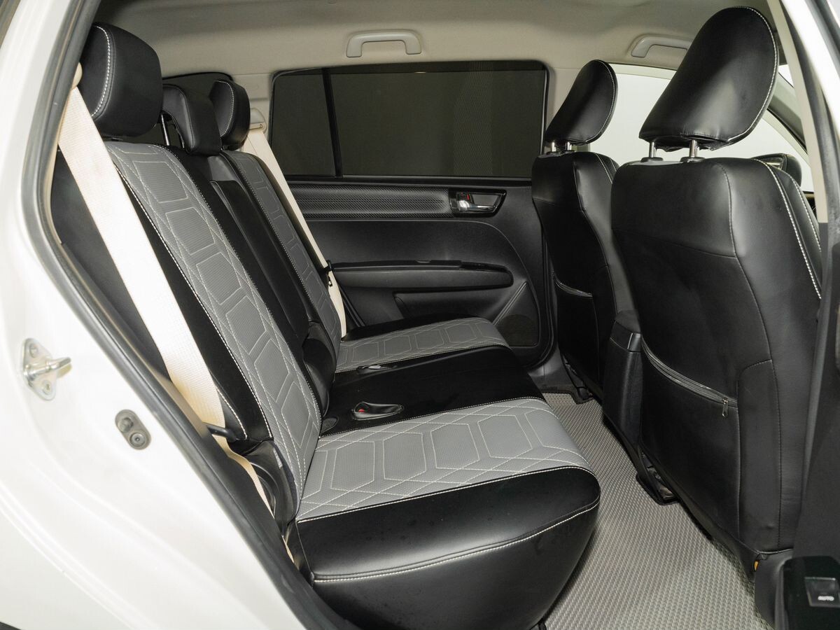 Toyota Corolla Fielder 2013 - фото автомобиля