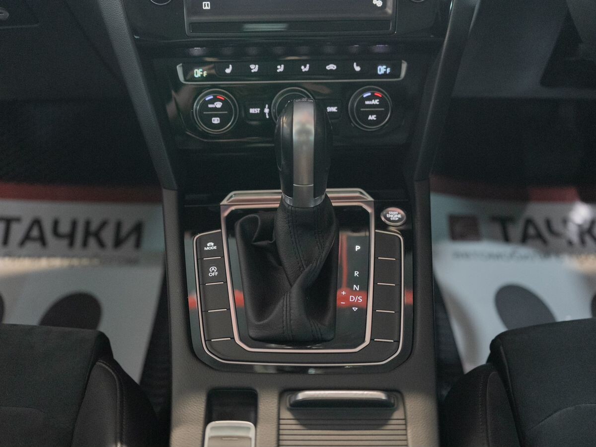 Volkswagen Passat 2016 - фото автомобиля