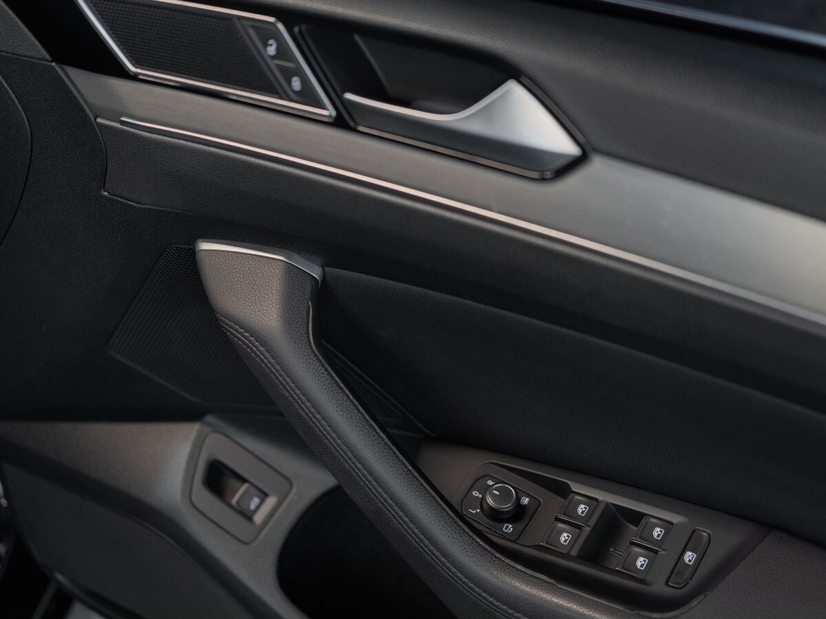 Volkswagen Passat 2016 - фото автомобиля
