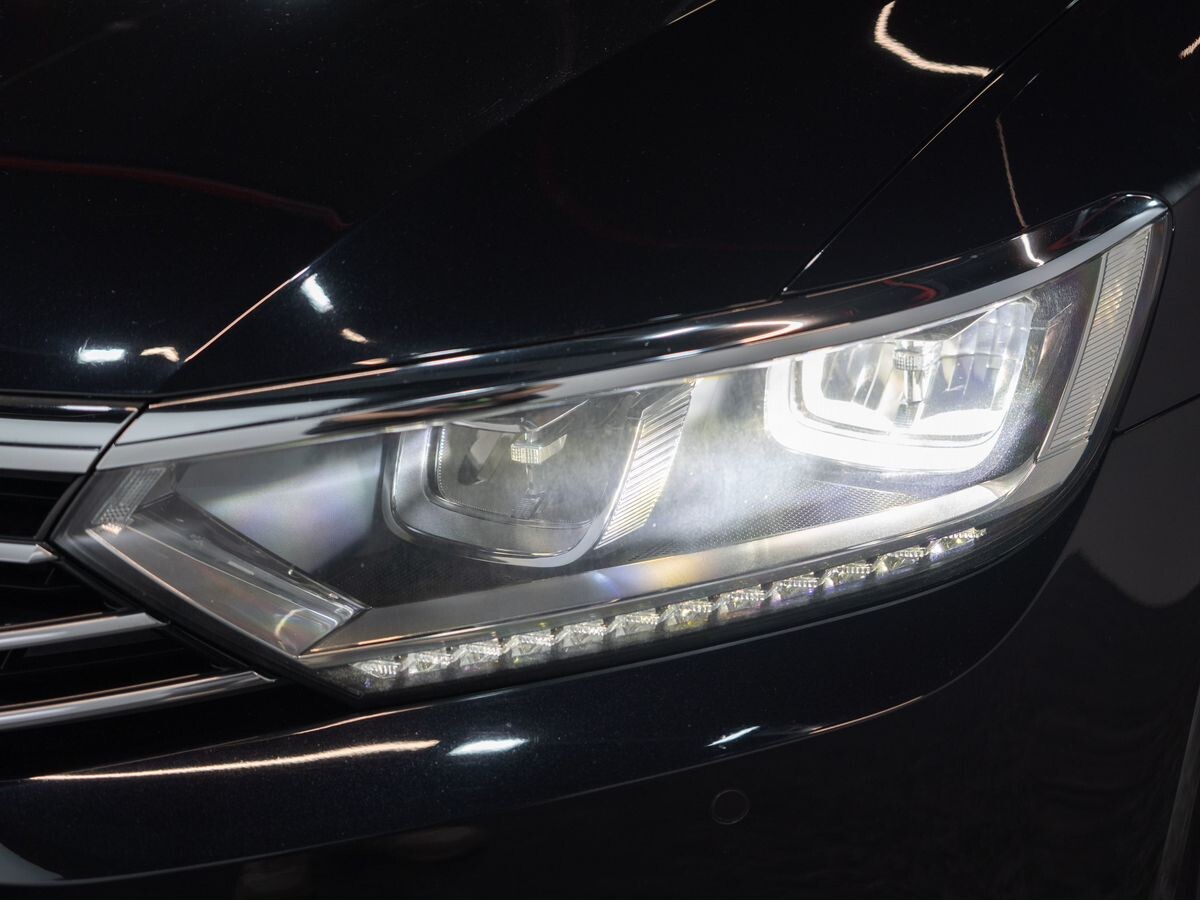 Volkswagen Passat 2016 - фото автомобиля