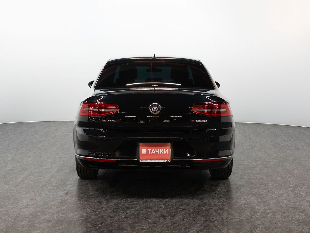 Volkswagen Passat 2016 - фото автомобиля