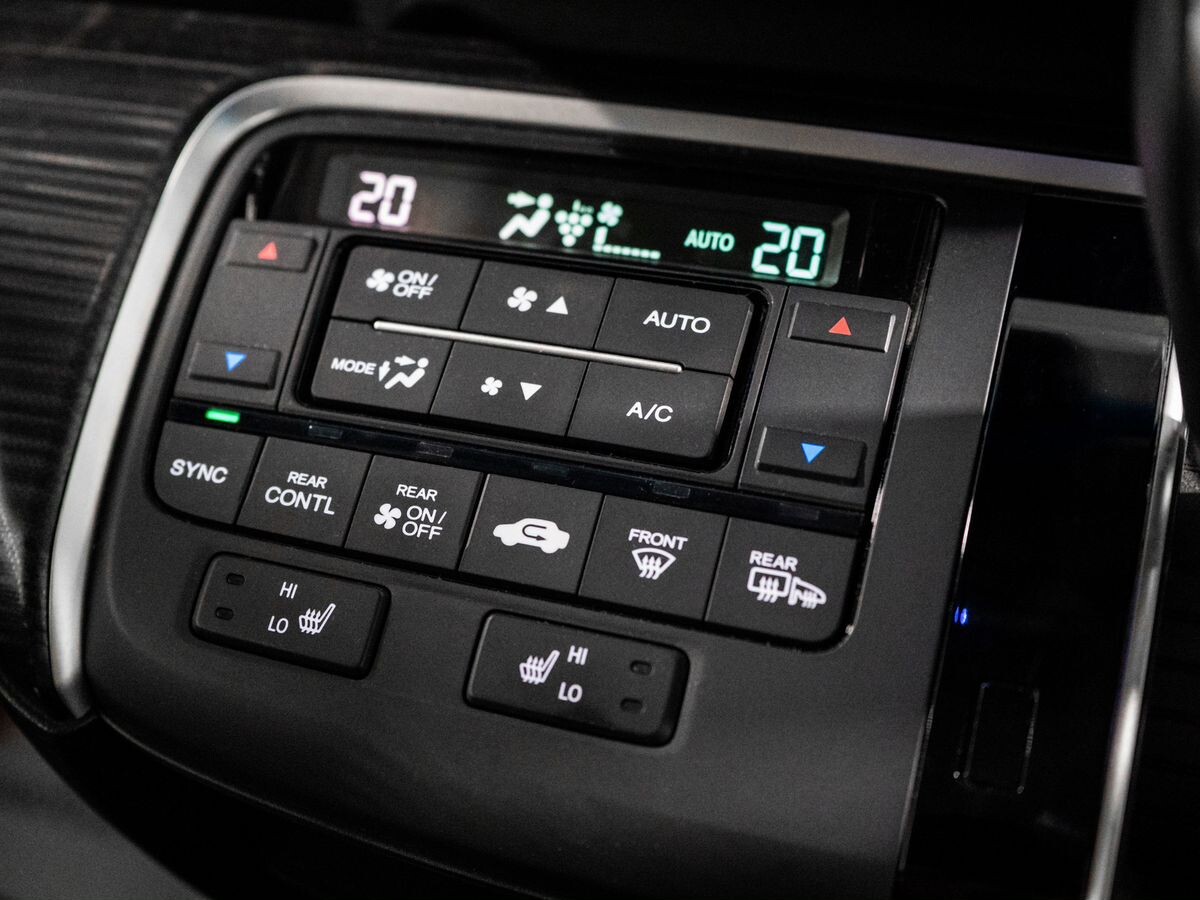 Honda Stepwgn 2017 - фото автомобиля