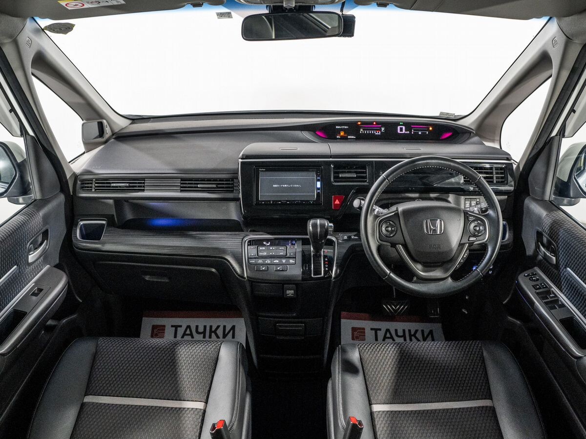Honda Stepwgn 2017 - фото автомобиля