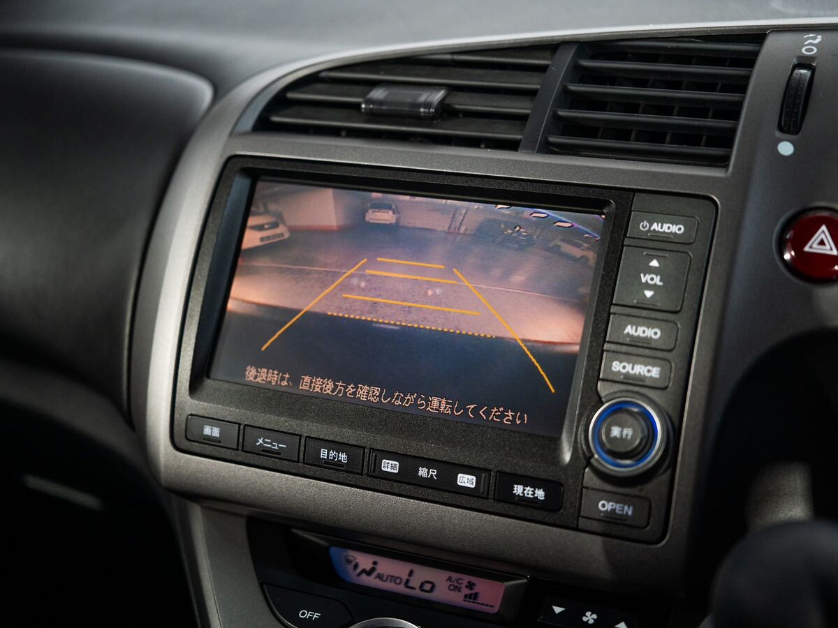 Honda Stream 2008 - фото автомобиля