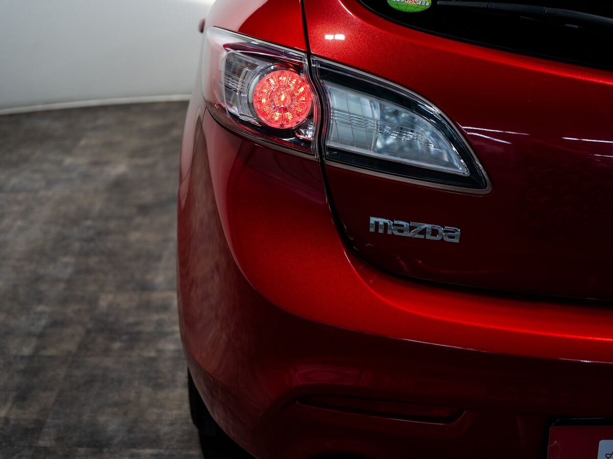 Mazda Axela 2010 - фото автомобиля