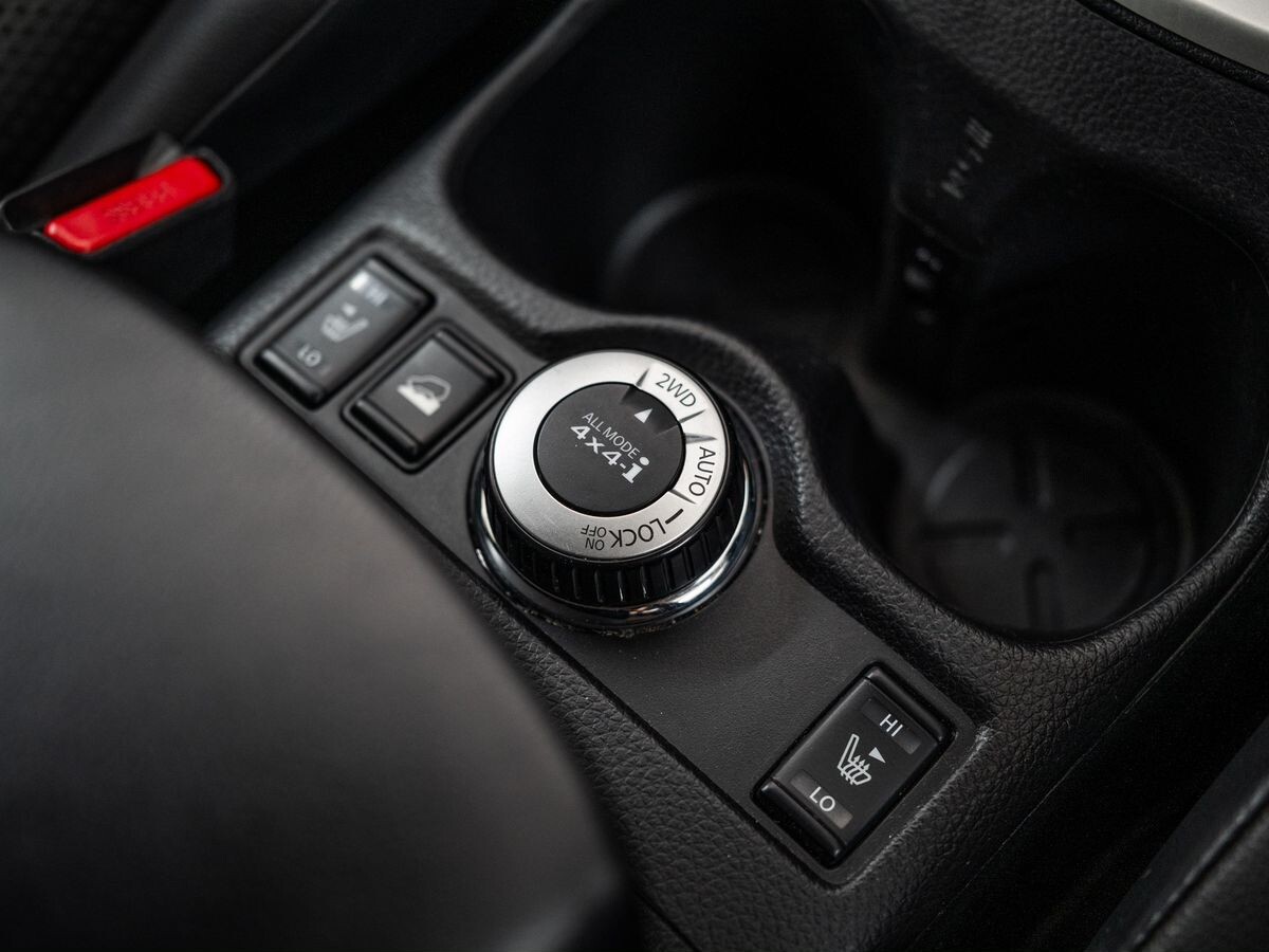 Nissan X-Trail 2015 - фото автомобиля