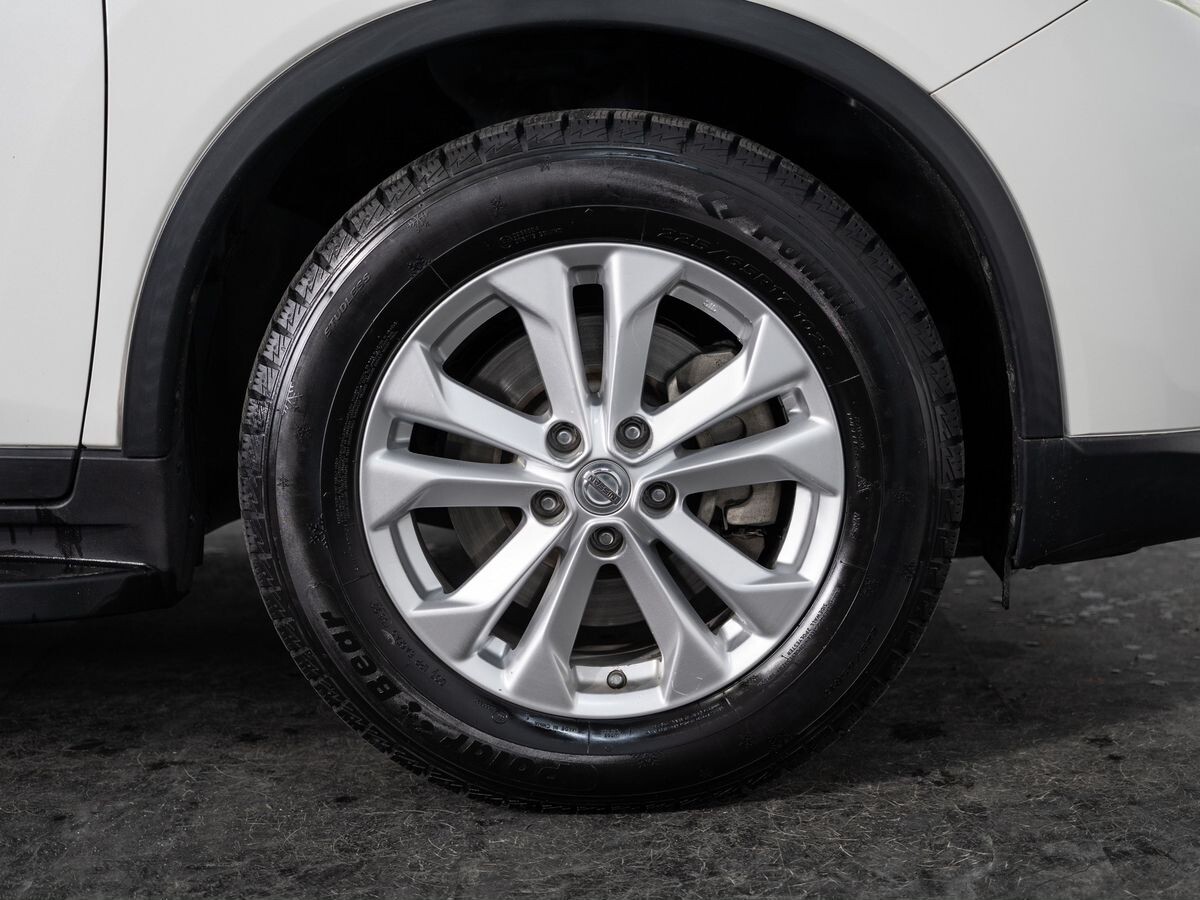 Nissan X-Trail 2015 - фото автомобиля