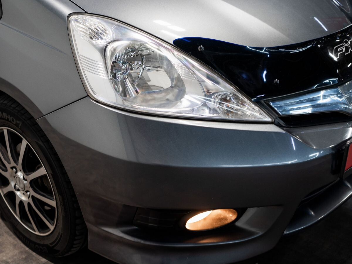 Honda Fit Shuttle 2012 - фото автомобиля