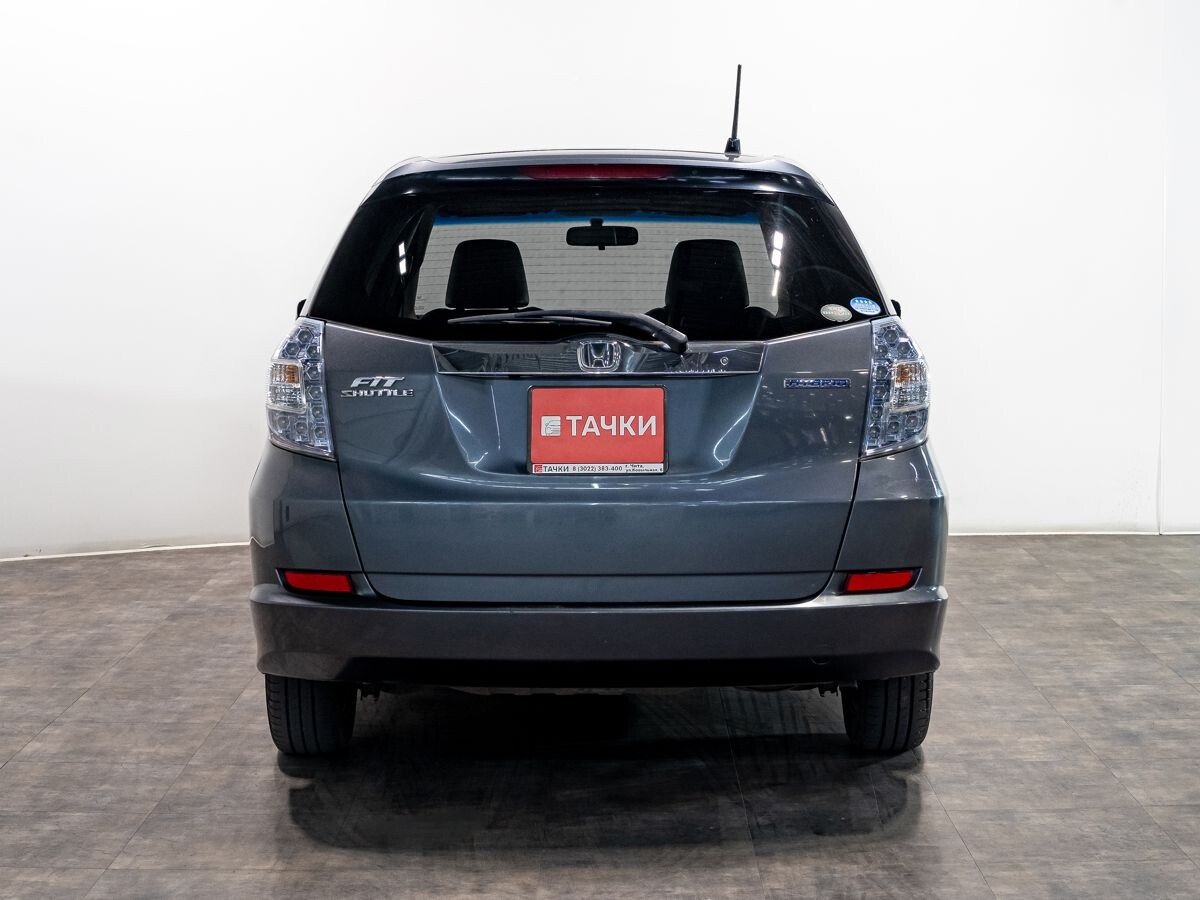Honda Fit Shuttle 2012 - фото автомобиля