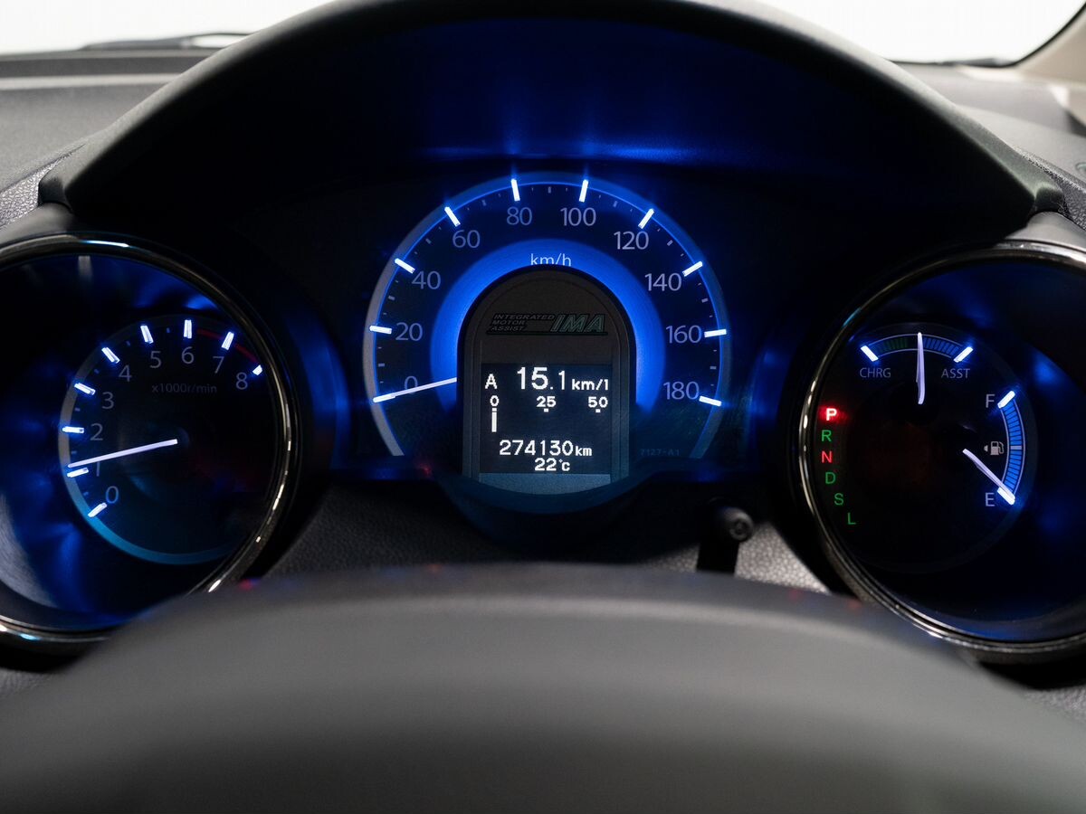 Honda Fit Shuttle 2012 - фото автомобиля