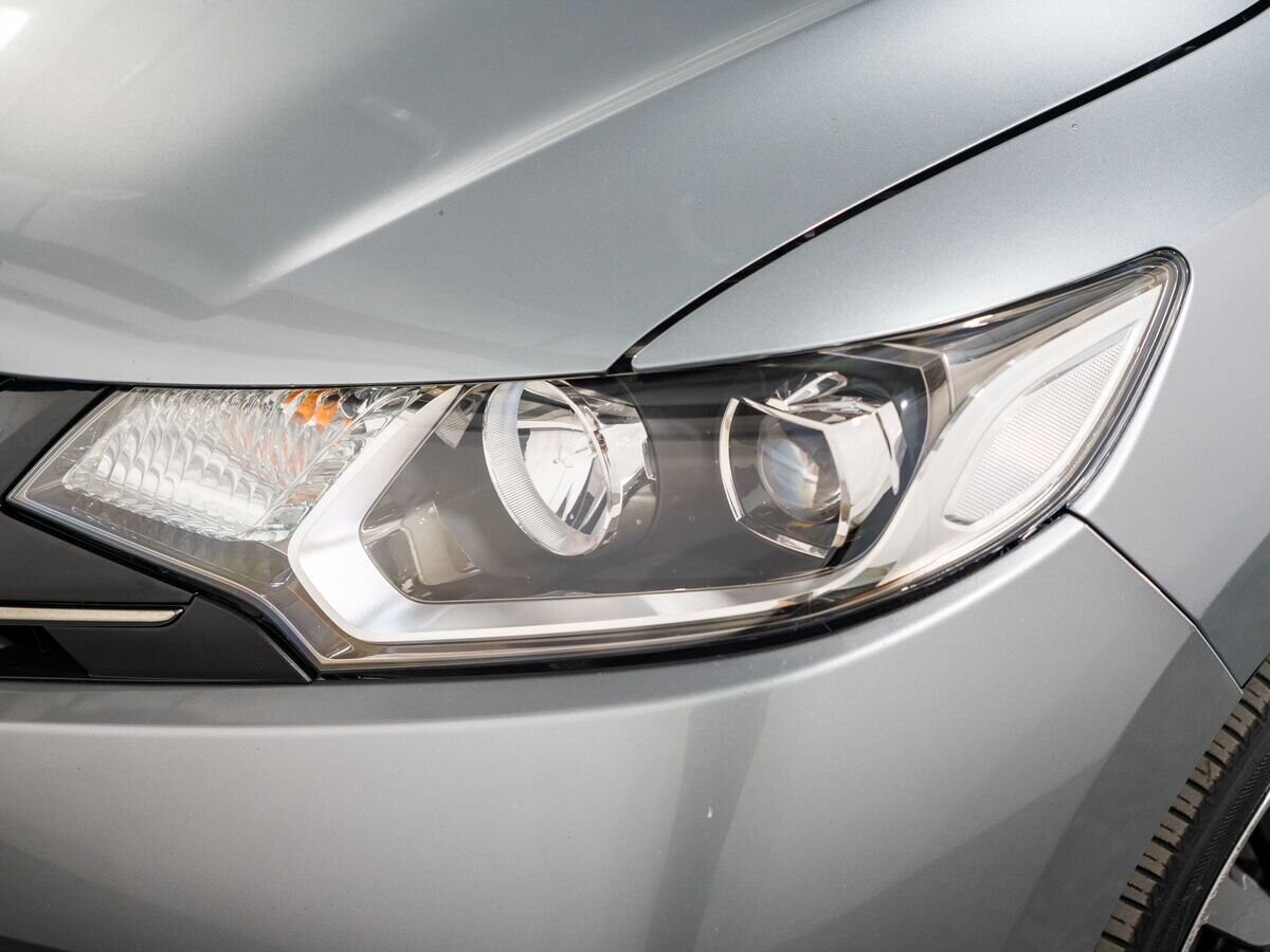 Honda Fit 2013 - фото автомобиля