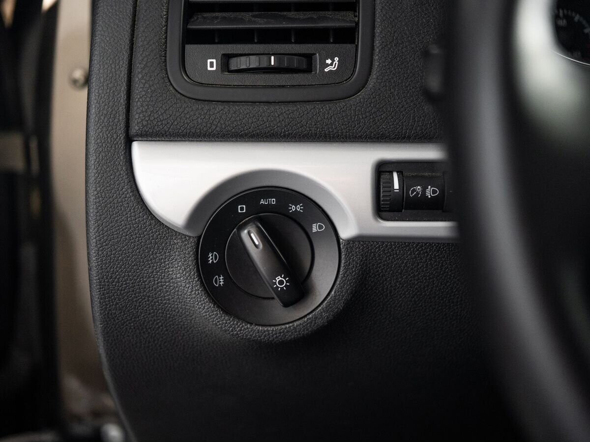 Skoda Yeti 2012 - фото автомобиля