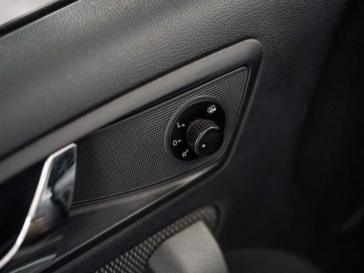 Skoda Yeti 2012 - фото автомобиля
