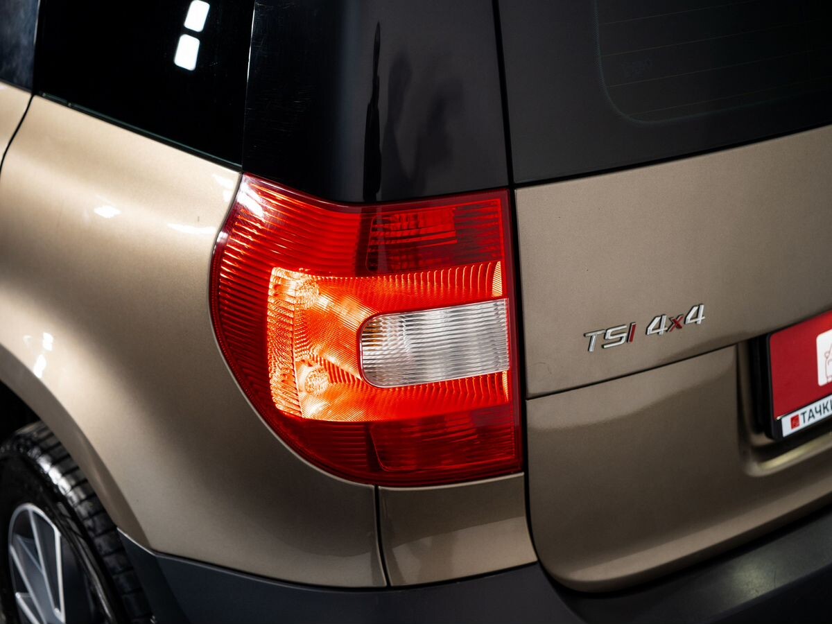 Skoda Yeti 2012 - фото автомобиля