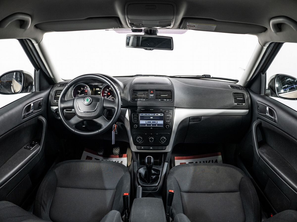 Skoda Yeti 2012 - фото автомобиля