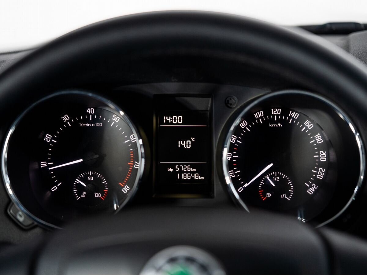 Skoda Yeti 2012 - фото автомобиля