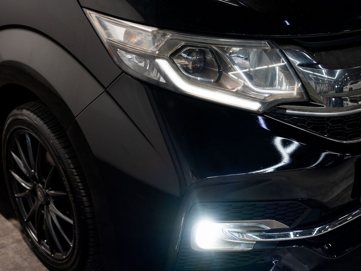 Honda Stepwgn 2017 - фото автомобиля