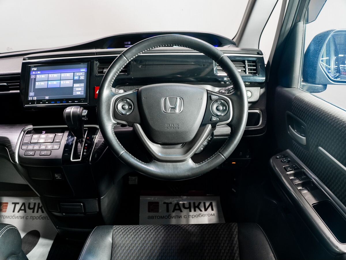 Honda Stepwgn 2017 - фото автомобиля
