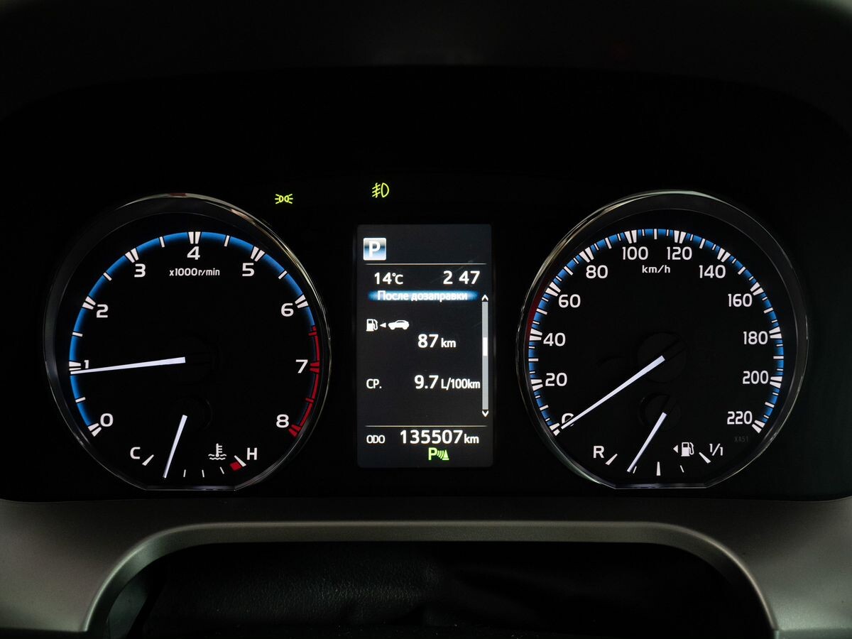 Toyota RAV4 2017 - фото автомобиля
