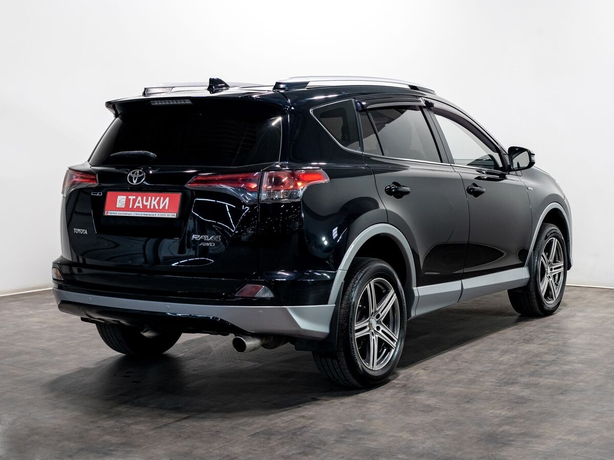 Toyota RAV4 2017 - фото автомобиля