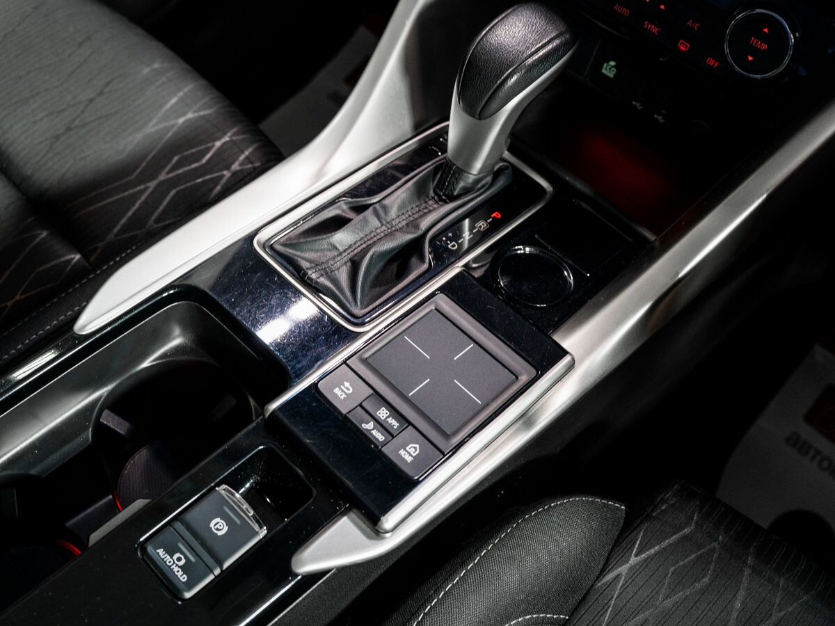 Mitsubishi Eclipse Cross 2018 - фото автомобиля