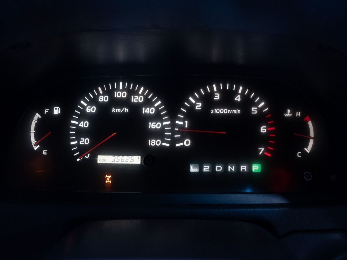 Toyota Land Cruiser Prado 2000 - фото автомобиля