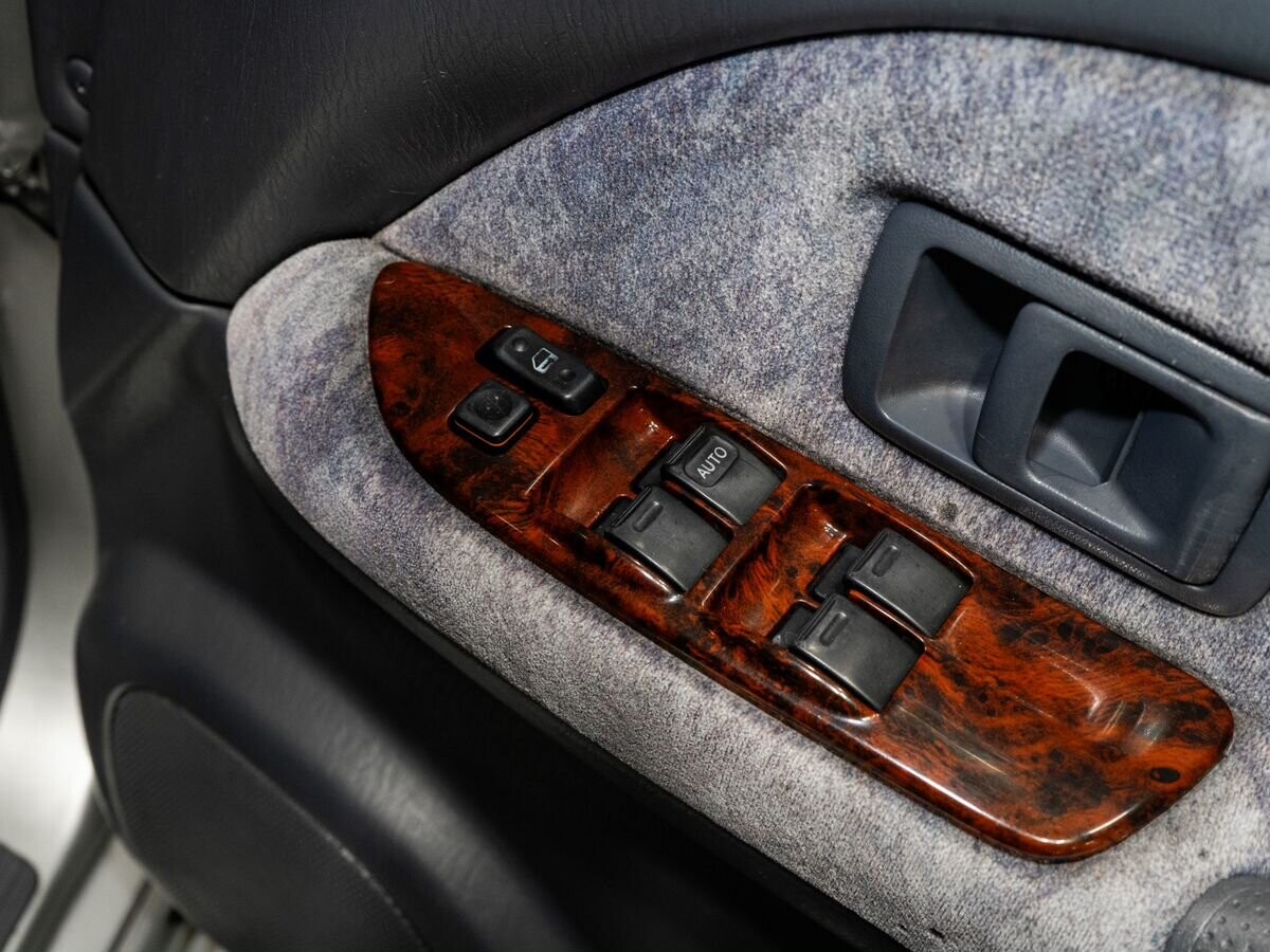 Toyota Land Cruiser Prado 2000 - фото автомобиля