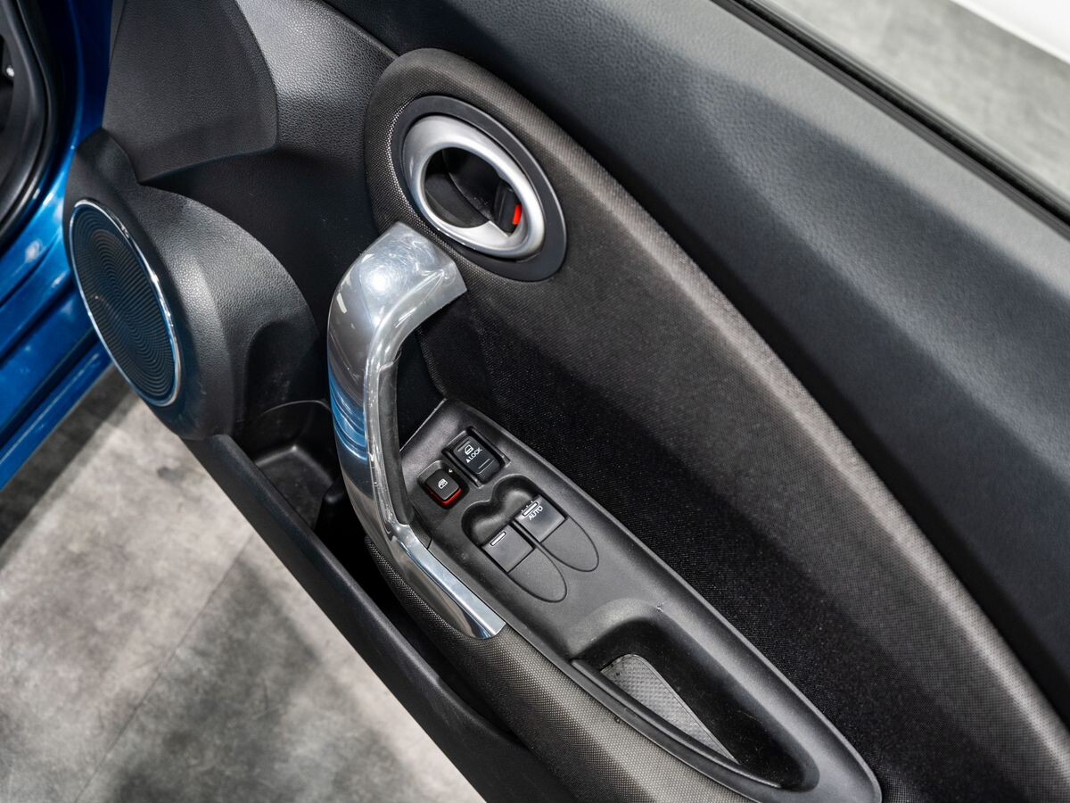 Honda CR-Z 2012 - фото автомобиля