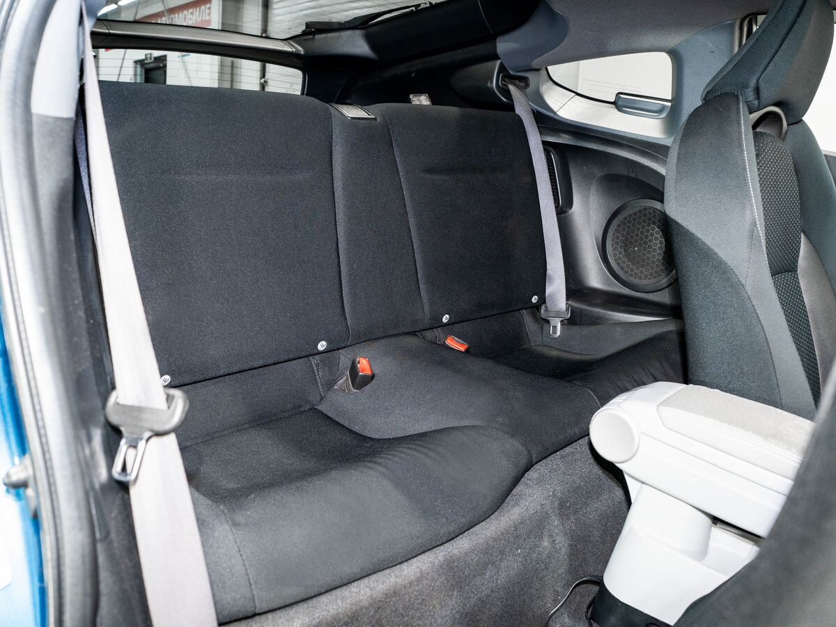 Honda CR-Z 2012 - фото автомобиля