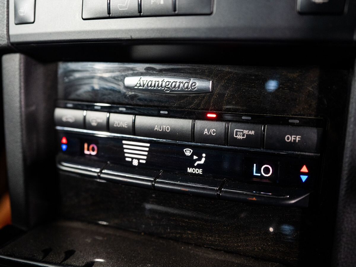 Mercedes-Benz E-Class 2010 - фото автомобиля