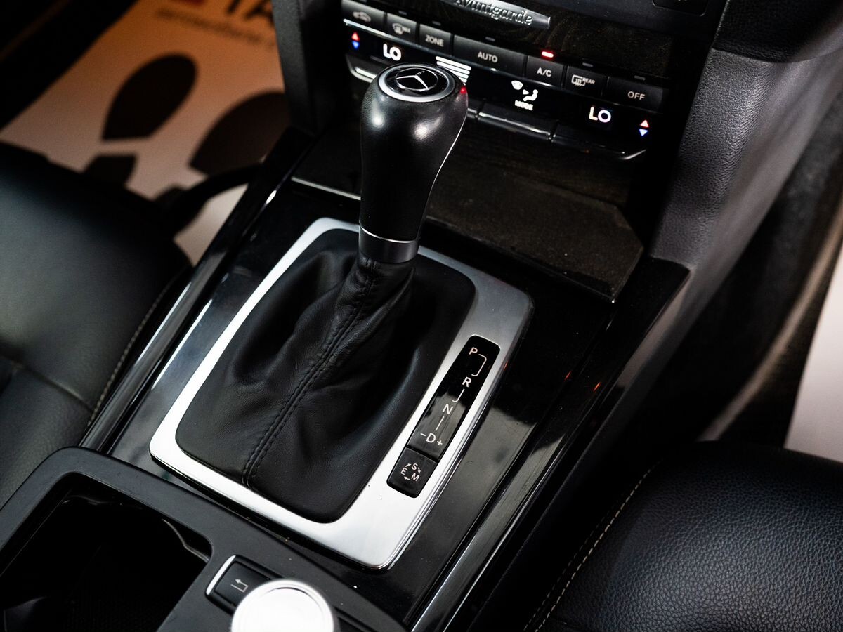 Mercedes-Benz E-Class 2010 - фото автомобиля