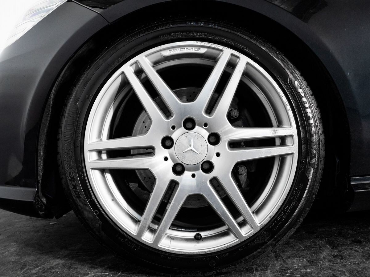 Mercedes-Benz E-Class 2010 - фото автомобиля