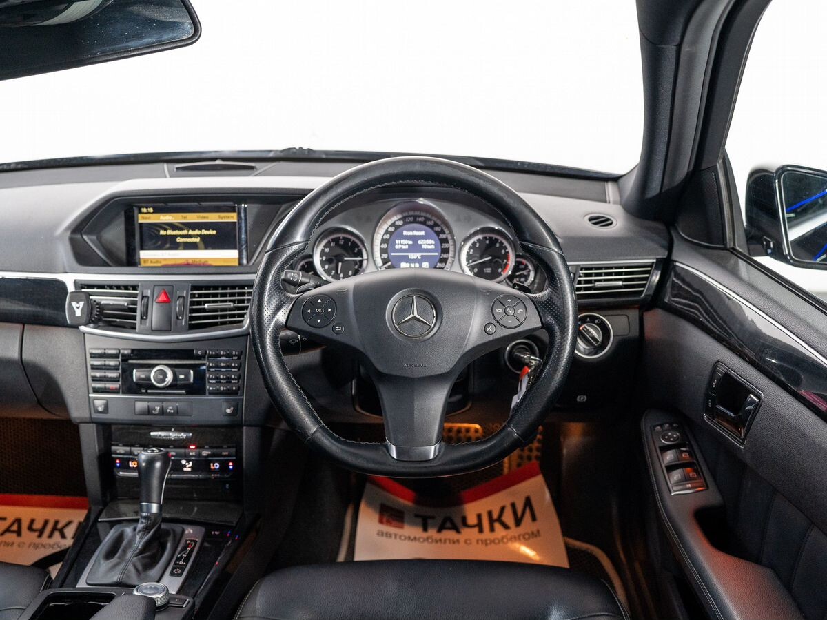 Mercedes-Benz E-Class 2010 - фото автомобиля