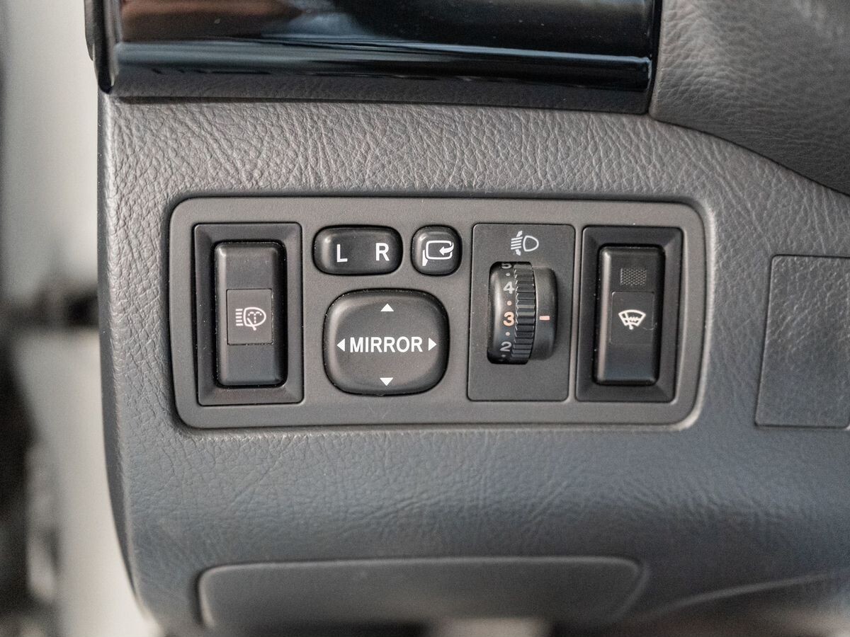 Toyota Avensis 2008 - фото автомобиля