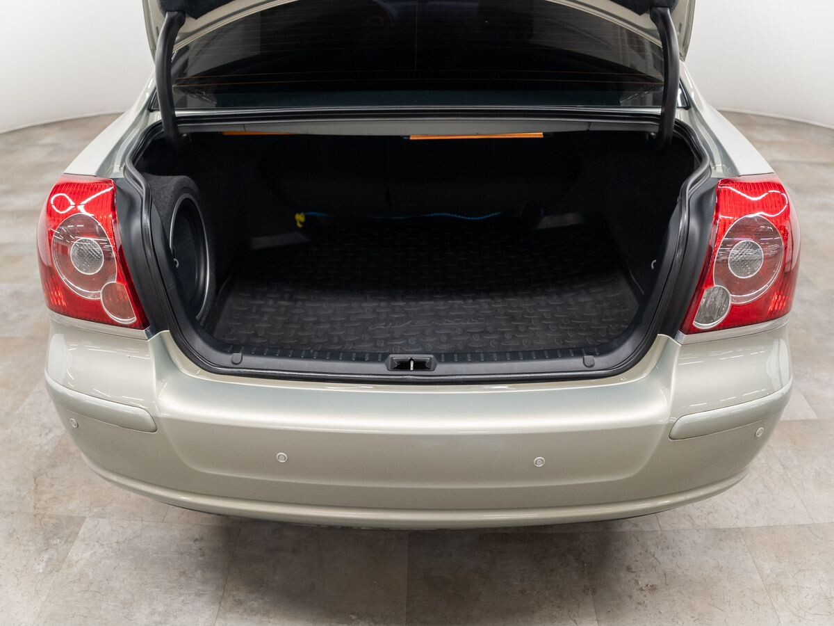 Toyota Avensis 2008 - фото автомобиля