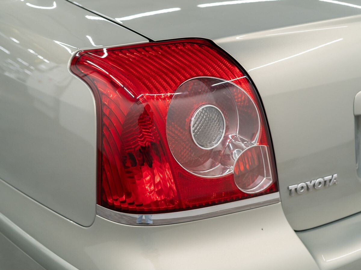 Toyota Avensis 2008 - фото автомобиля