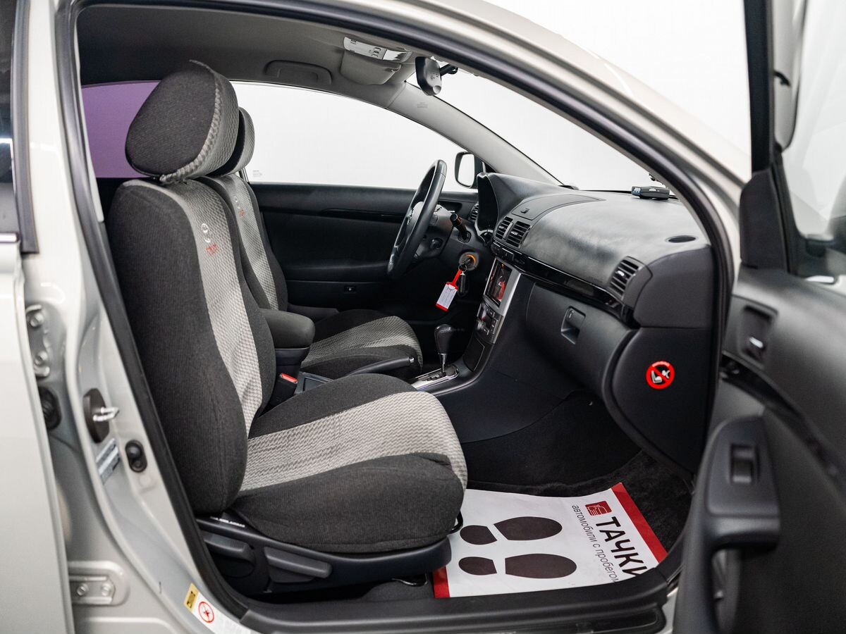 Toyota Avensis 2008 - фото автомобиля