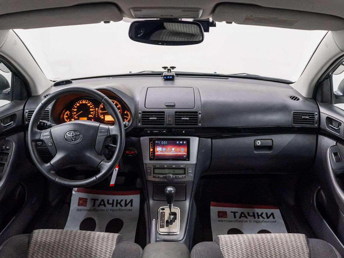 Toyota Avensis 2008 - фото автомобиля