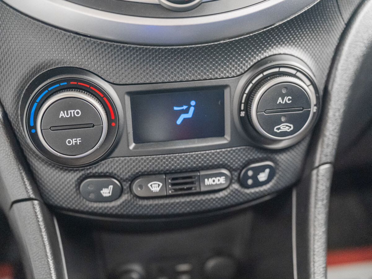 Hyundai Solaris 2016 - фото автомобиля