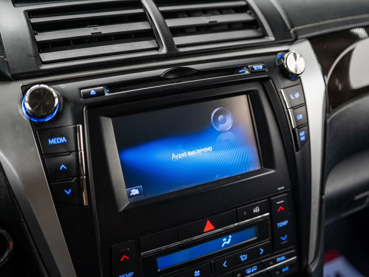 Toyota Camry 2015 - фото автомобиля