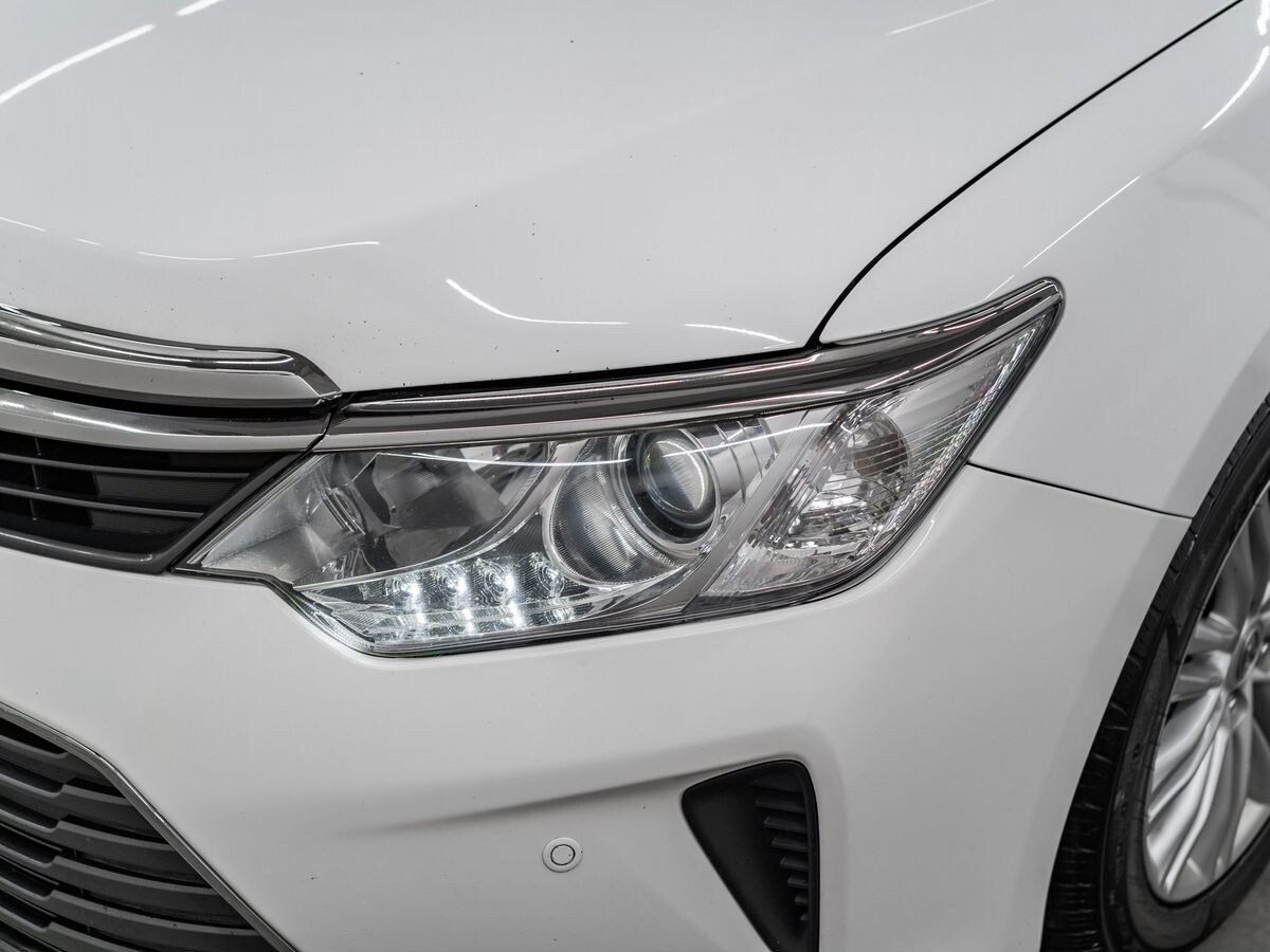 Toyota Camry 2015 - фото автомобиля