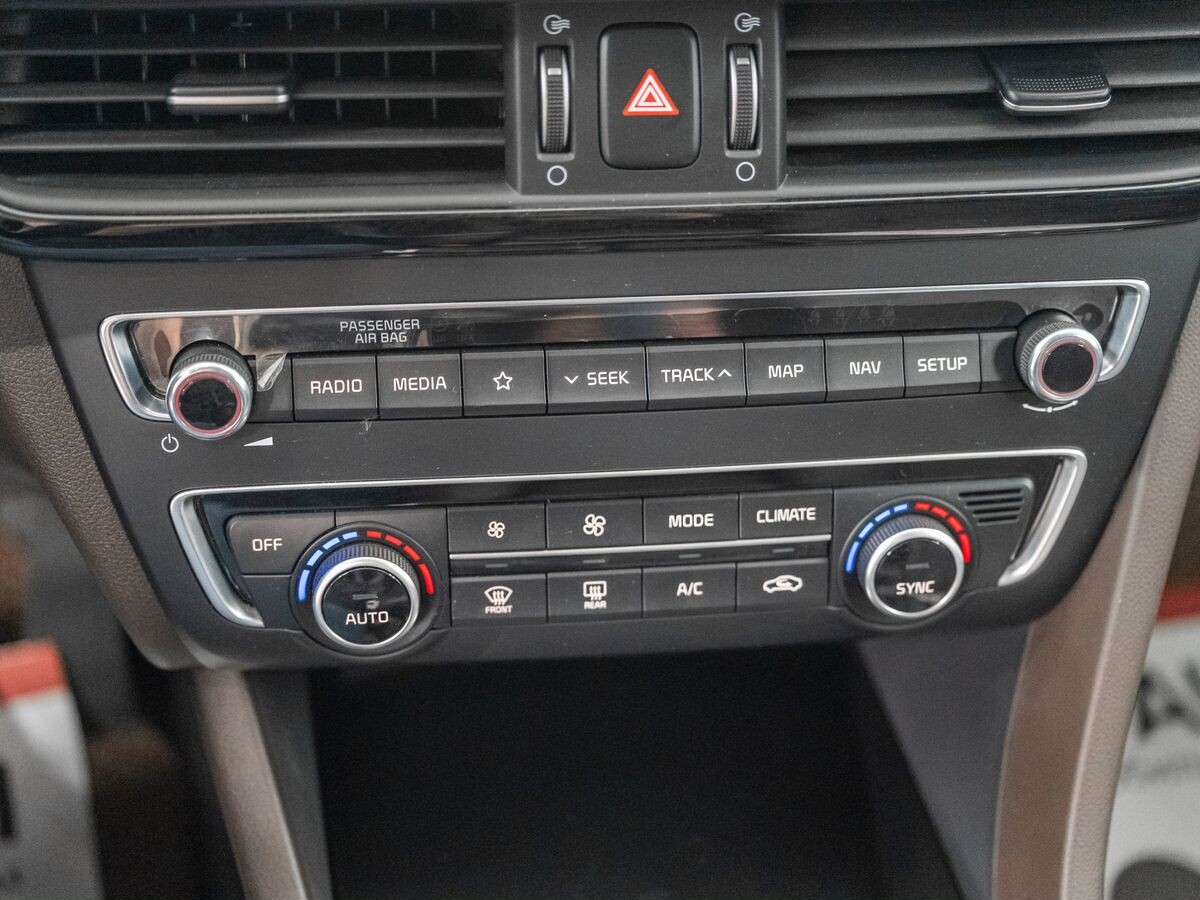 Kia Optima 2019 - фото автомобиля