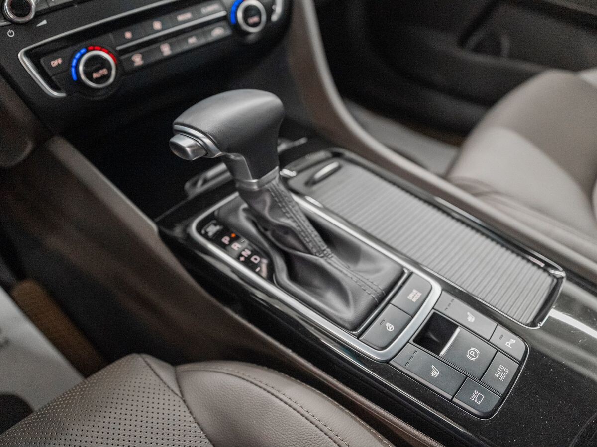 Kia Optima 2019 - фото автомобиля