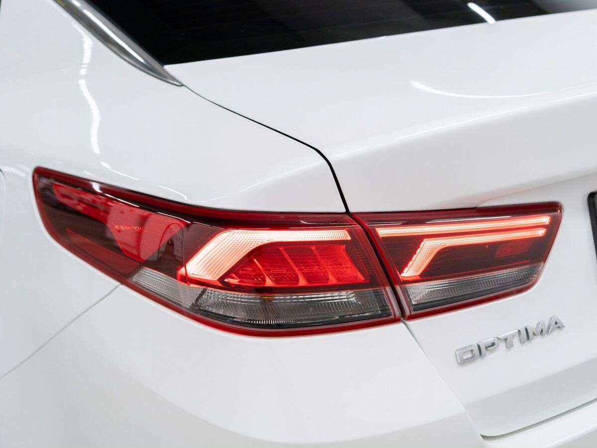 Kia Optima 2019 - фото автомобиля