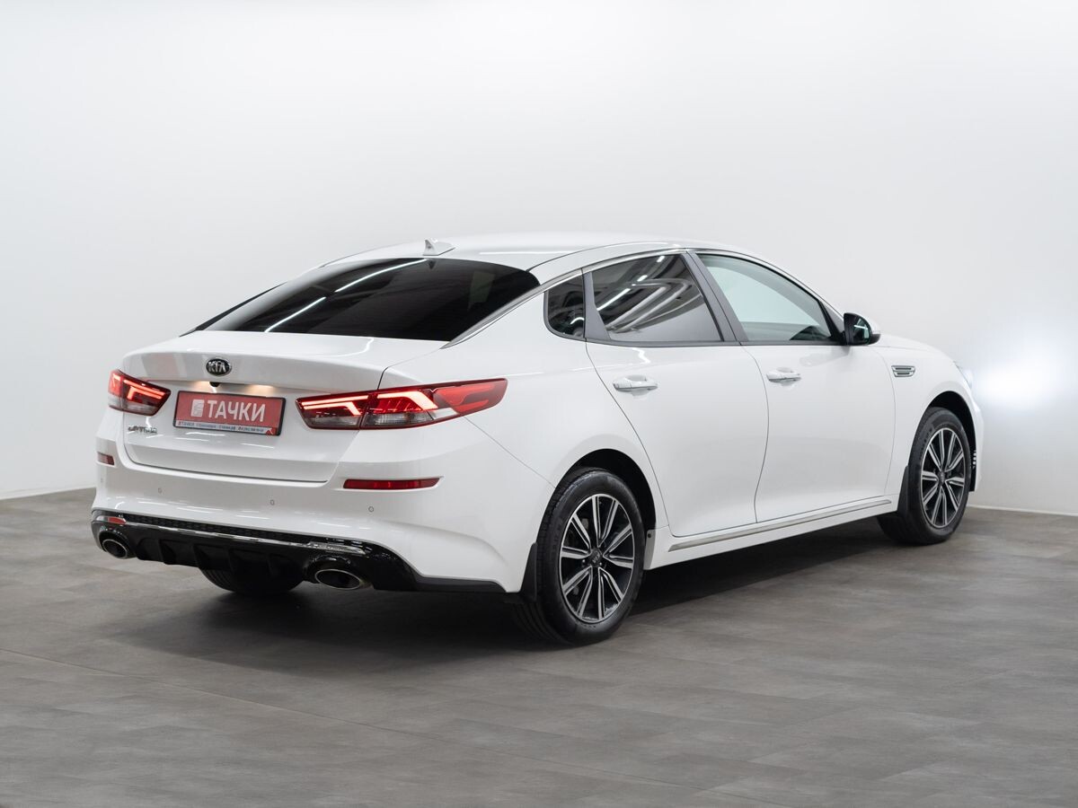 Kia Optima 2019 - фото автомобиля