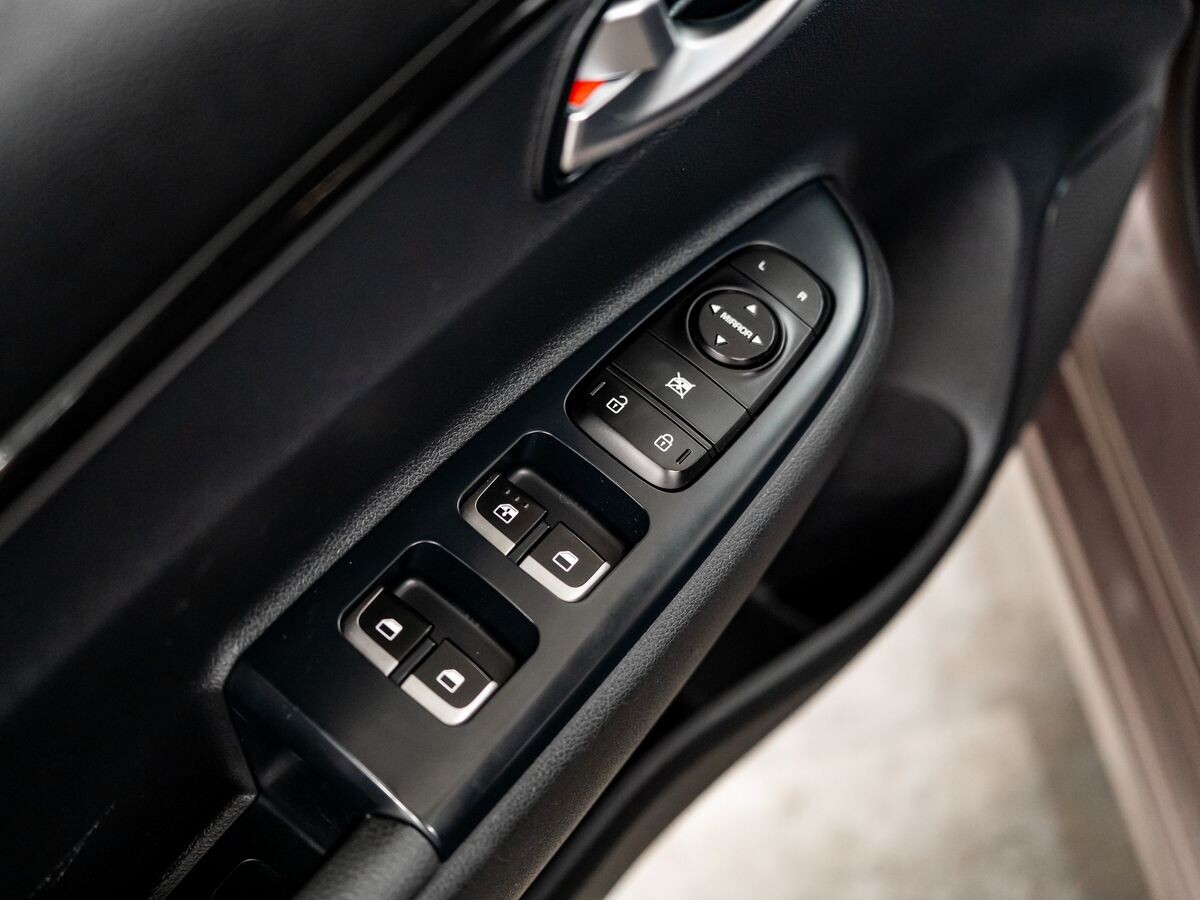 Kia Rio 2018 - фото автомобиля