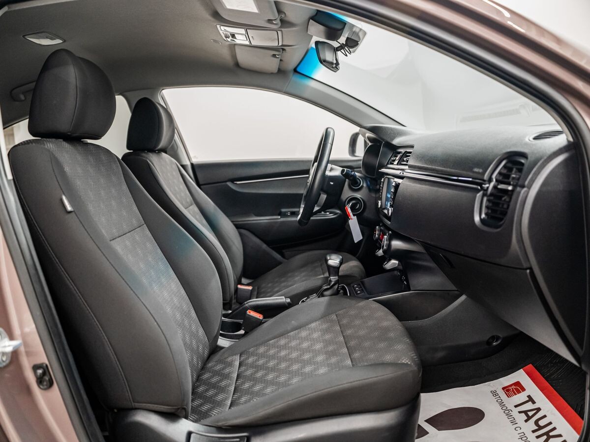 Kia Rio 2018 - фото автомобиля