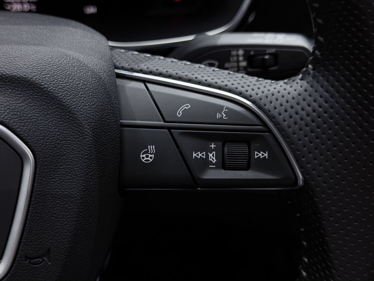 Audi Q3 Sportback 2022 - фото автомобиля